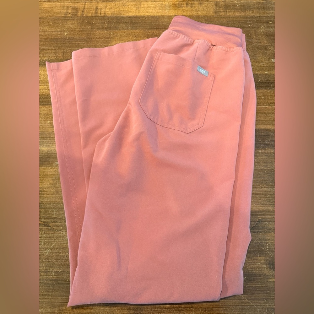 ST Women’s Figs Livingston